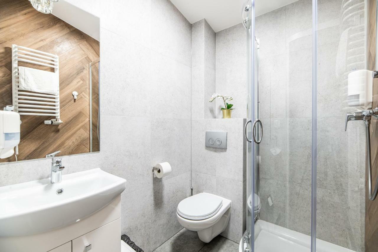 Lubomirskiego 23 Residence - Great Location, 10 Min To Main Square By Foot, Right Next To Main Rail And Bus Station Kraków Eksteriør billede